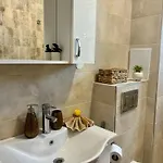 شقة Triumph